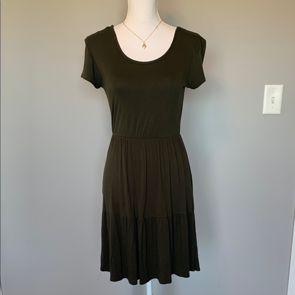 Urban Rose dark olive green tiered dress size Large